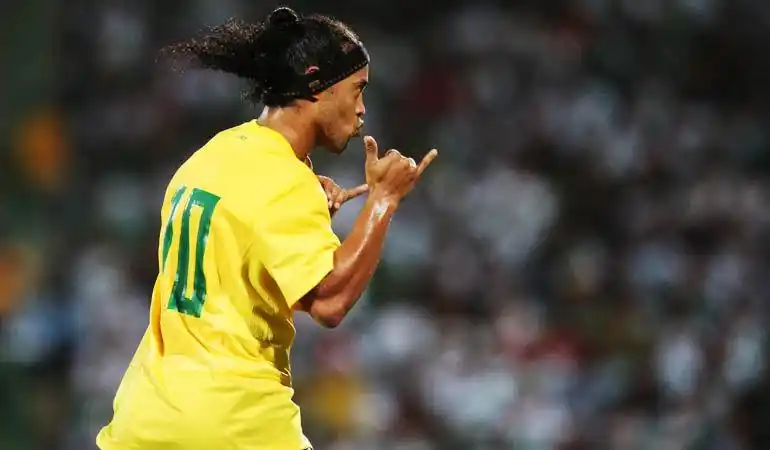 前锋线的枢 前锋线的枢